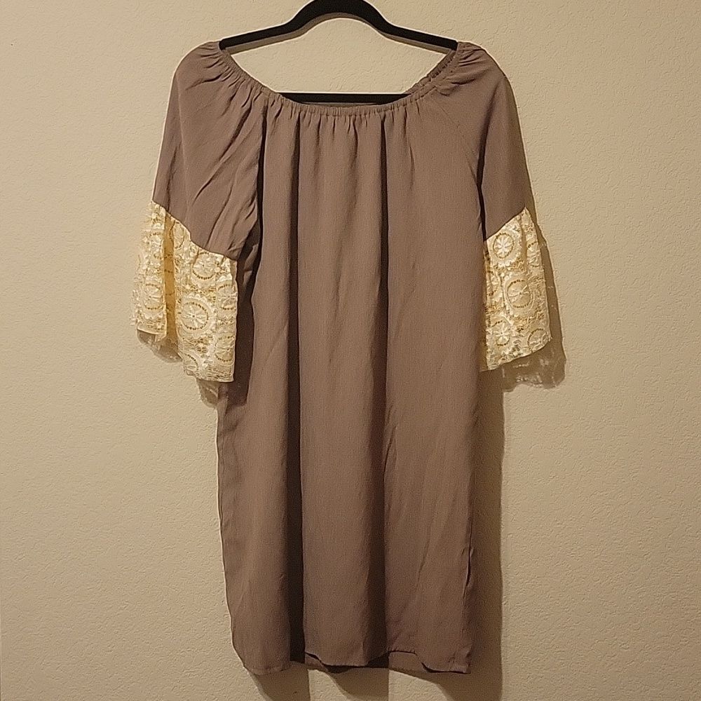 Umgee Women's Brown/Taupe Dress with Cream Lace Short Sleeves  size M